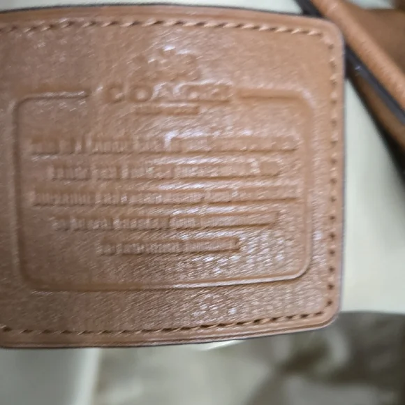 Coach Tan Park Leather Tote Bag EUC with COA - Picture 8 of 15